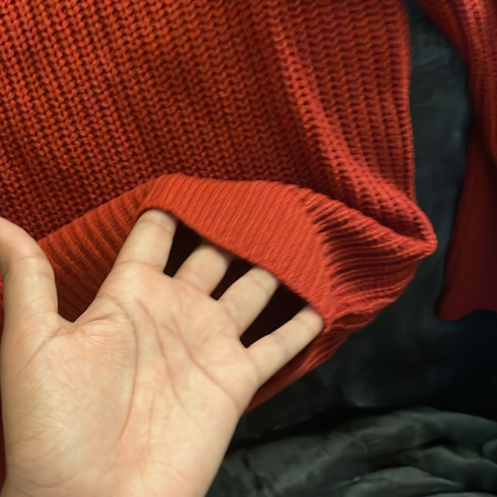 Sweater - Picture 4 of 4